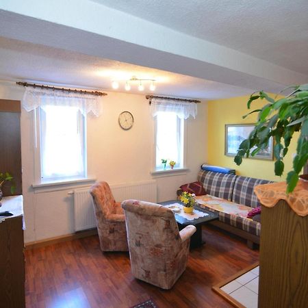 Holiday Home With Garden 伦斯泰希地区诺伊斯塔特 外观 照片