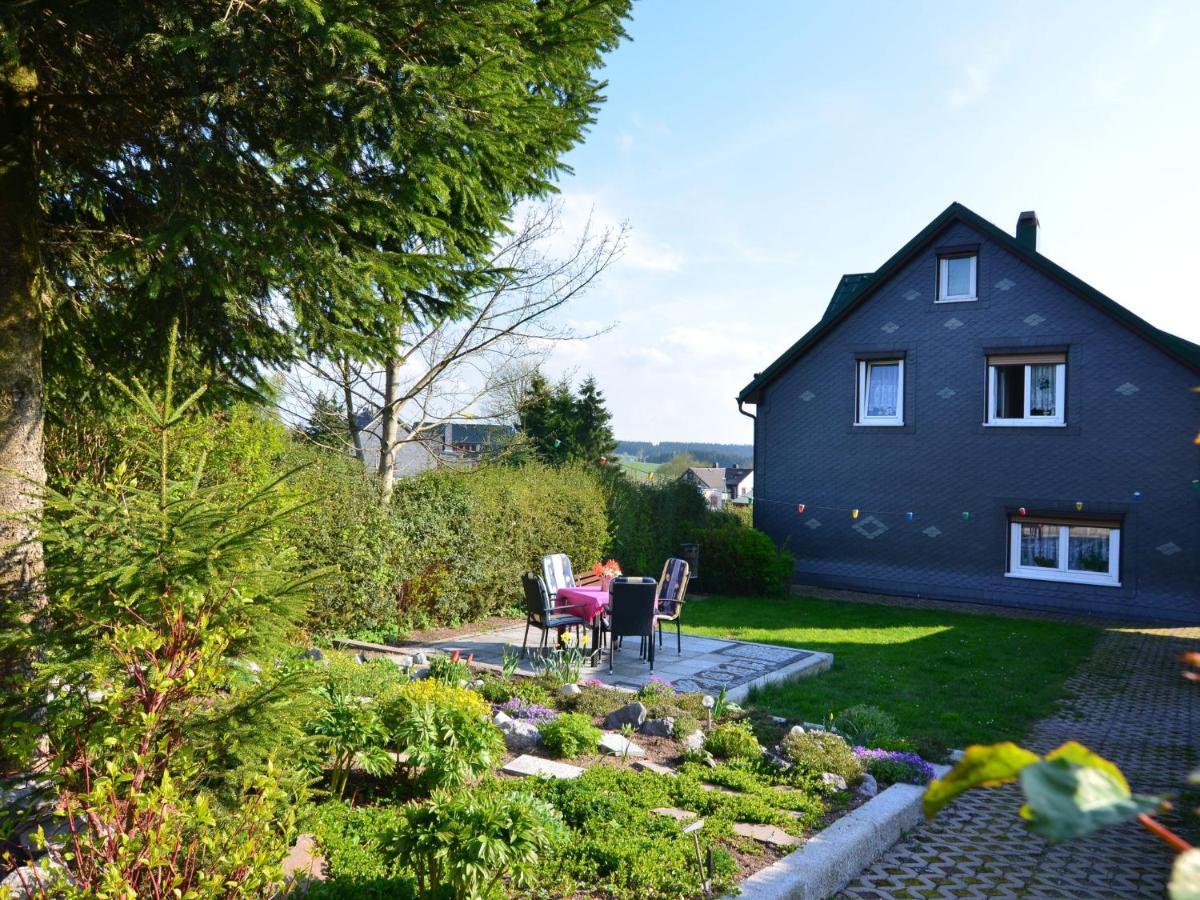 Holiday Home With Garden 伦斯泰希地区诺伊斯塔特 客房 照片