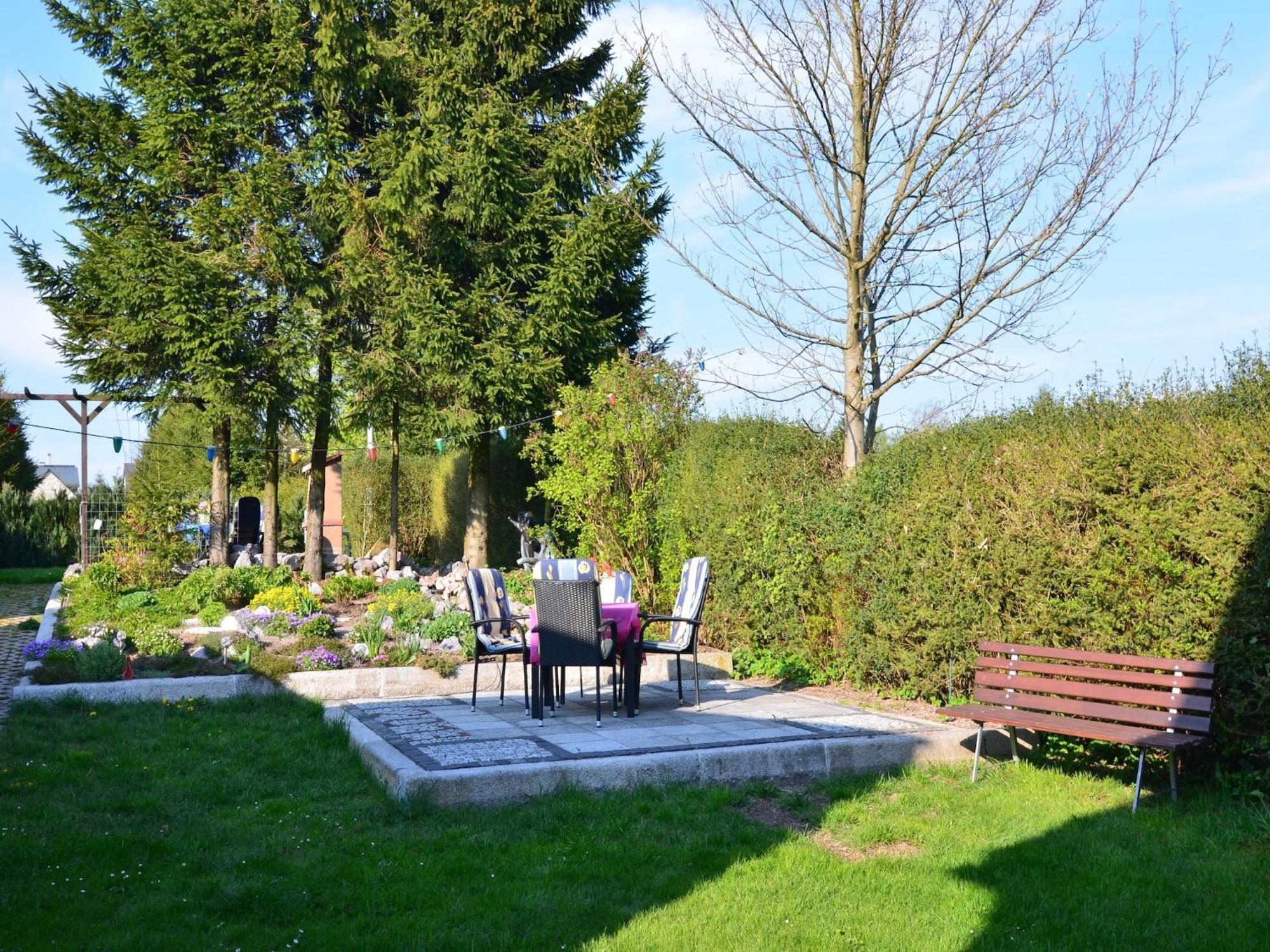 Holiday Home With Garden 伦斯泰希地区诺伊斯塔特 外观 照片